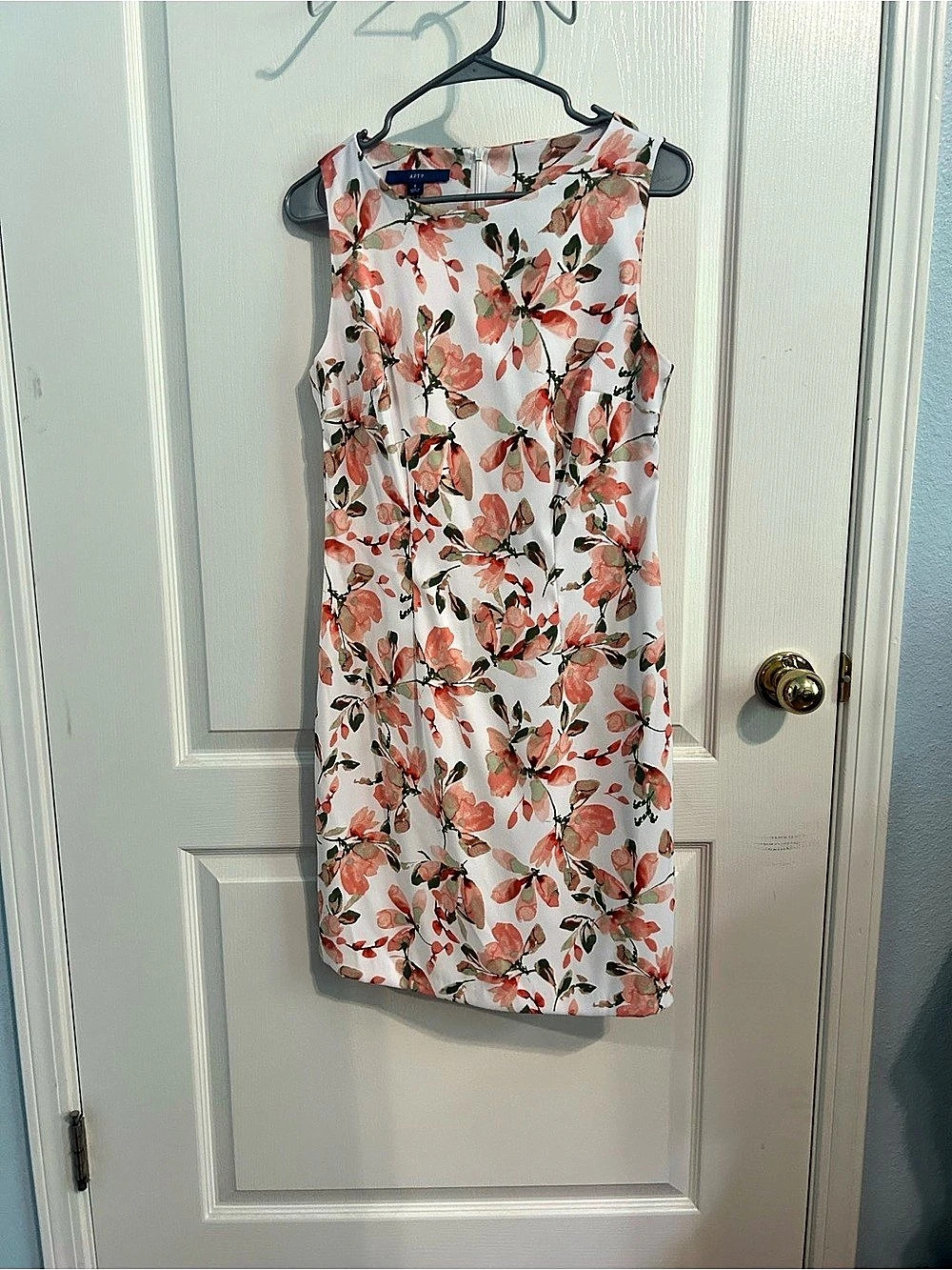 Apt. 9 Floral Mini Dress in Pink & White Size 6 Like New